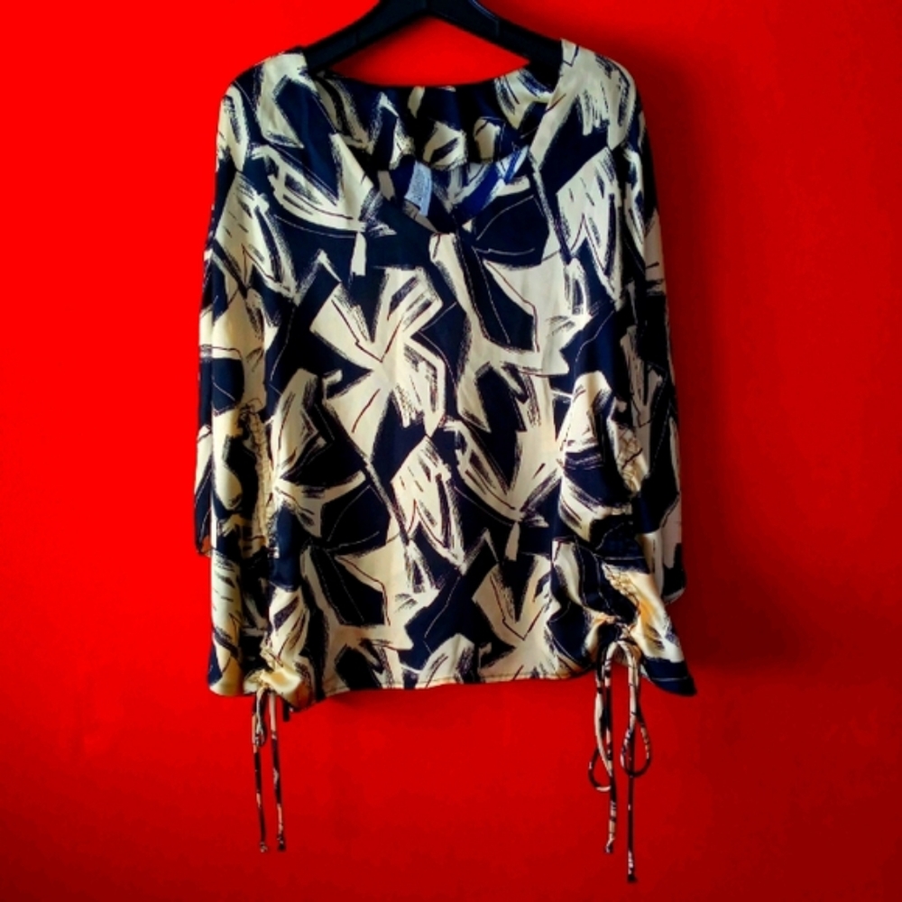 Minx Poncho Top Sz Medium